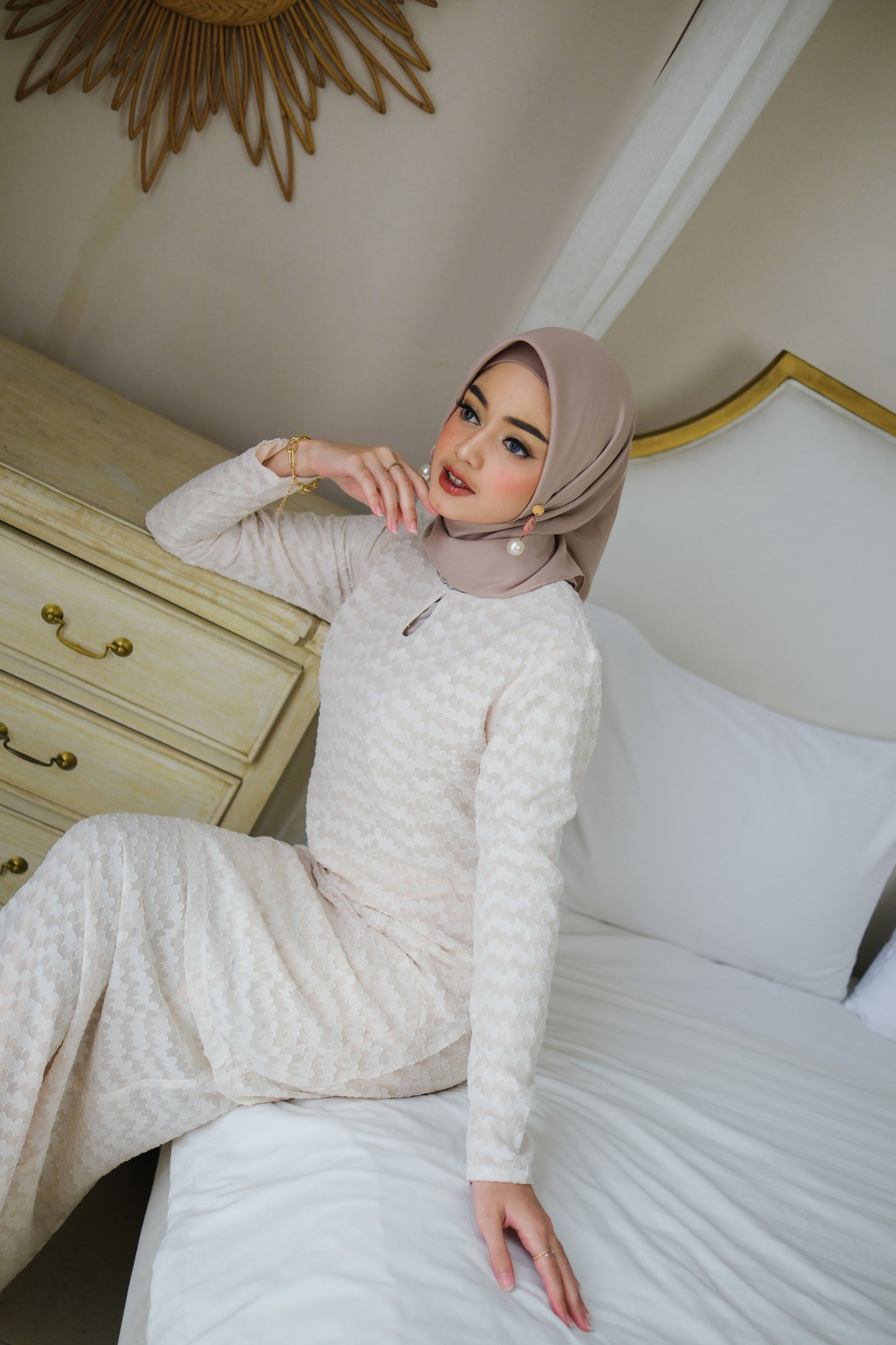 Adeela Kurung