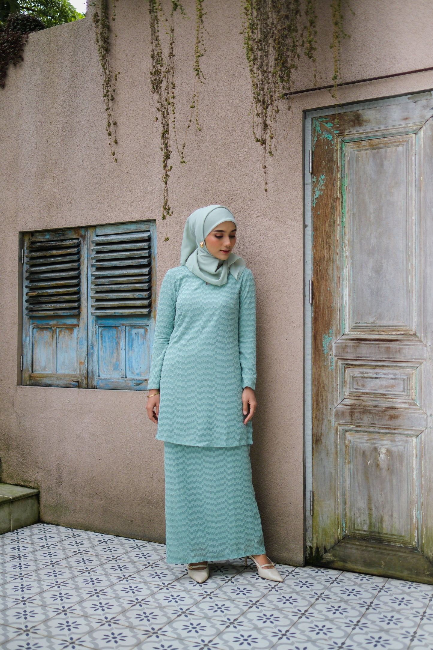 Adeela Kurung