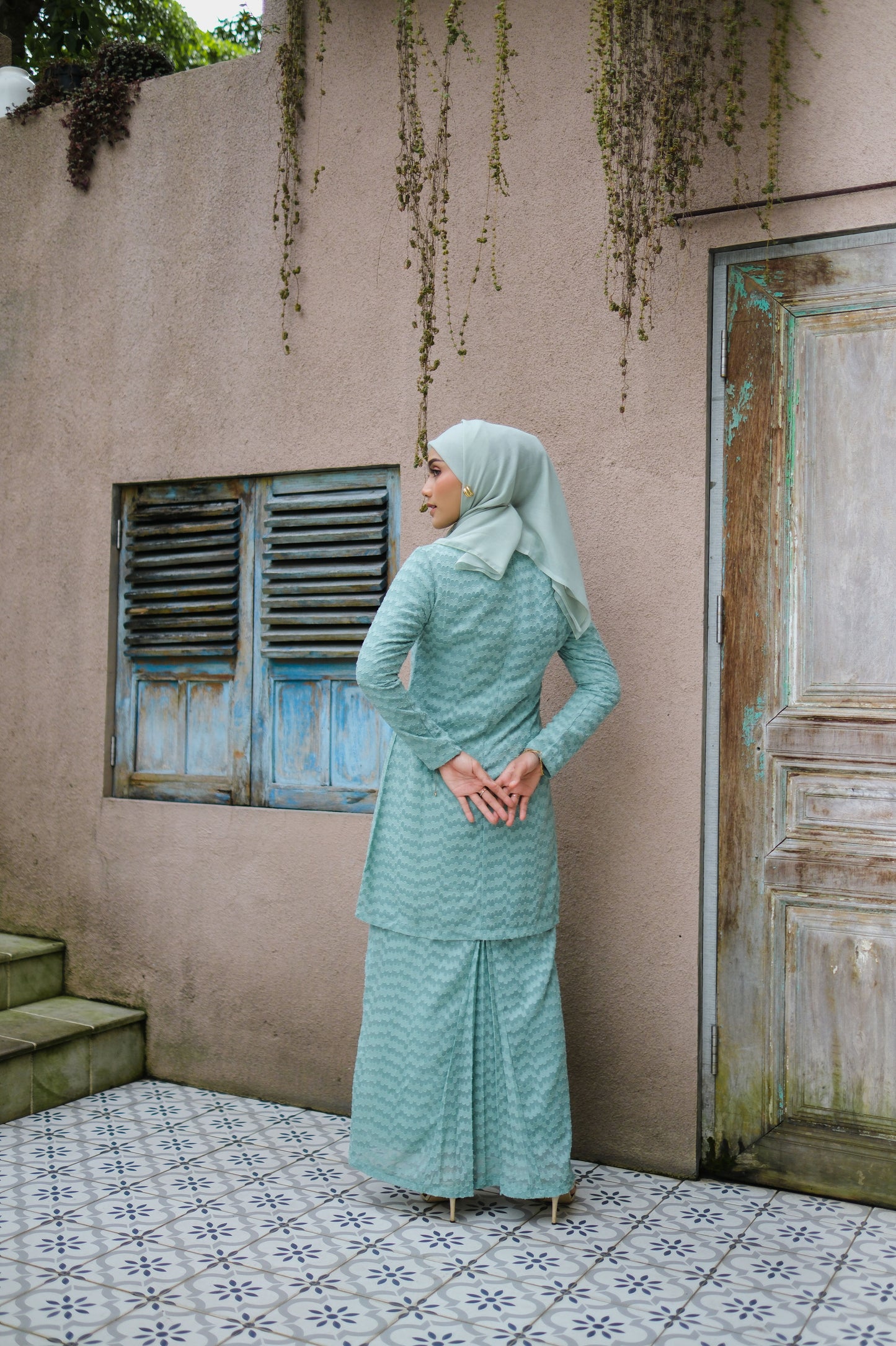 Adeela Kurung
